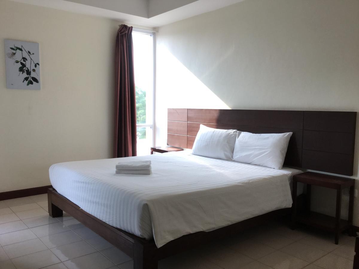 The One Residence Udon Thani Esterno foto