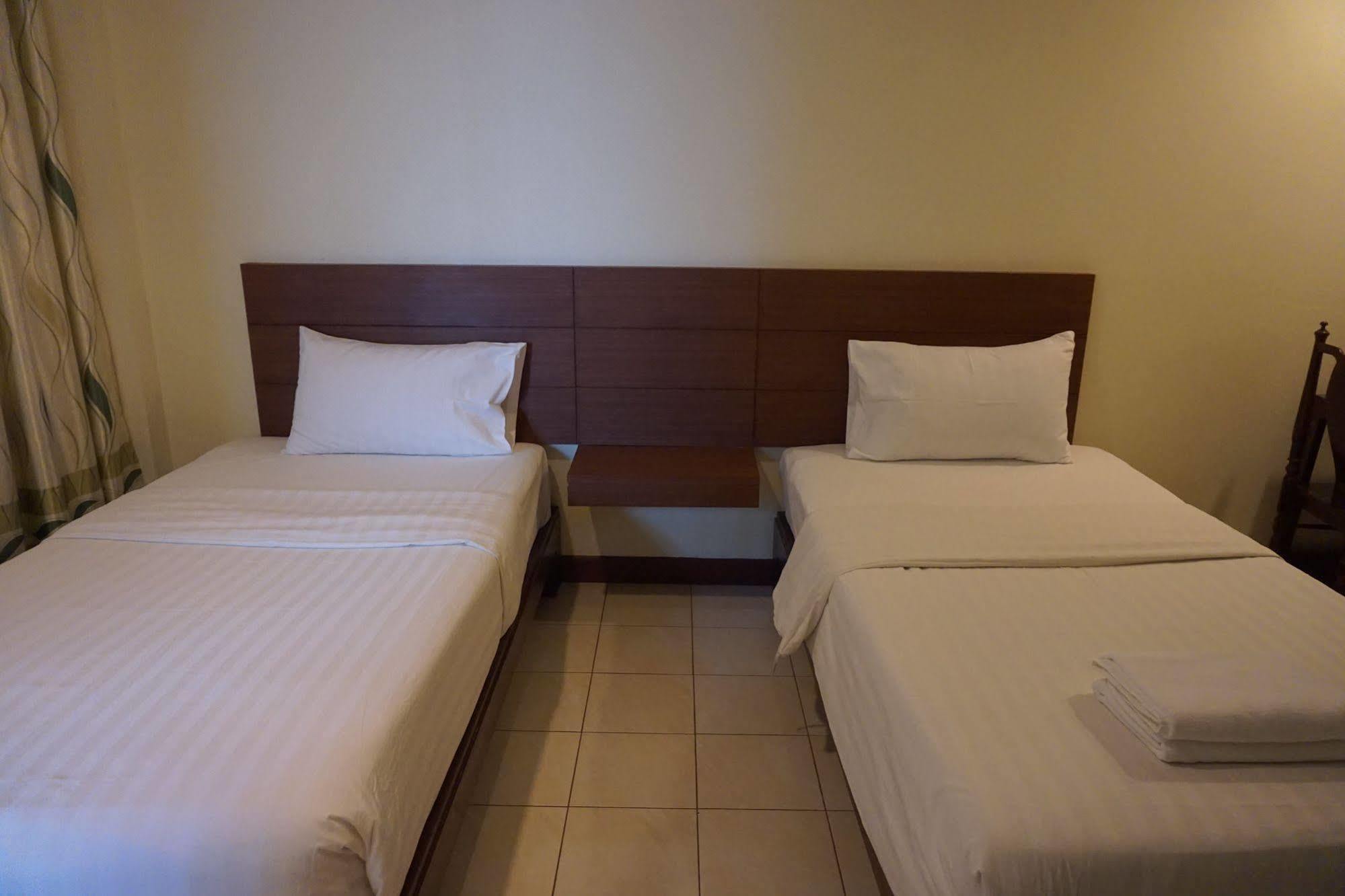 The One Residence Udon Thani Esterno foto